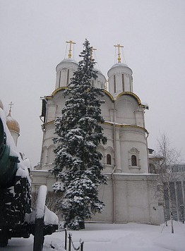 Il Palazzo del Patriarca con la chiesa dei 12 Apostoli - Guida a Mosca