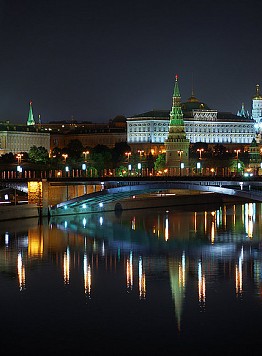 Dal Ponte del Patriarca Alessio II si apre bellissimo panorama del Cremlino - Guida a Mosca
