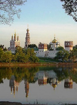 Il panorama estivo del Convento Novodeviciy - Guida a Mosca