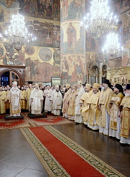 La messa nella Cattedrale d'Assunzione - Guida a Mosca